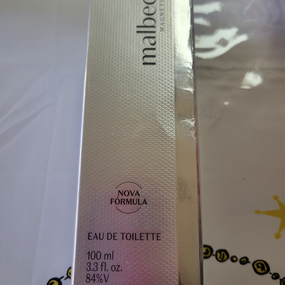 Pear Nova Eau de Toilette - Silver and White